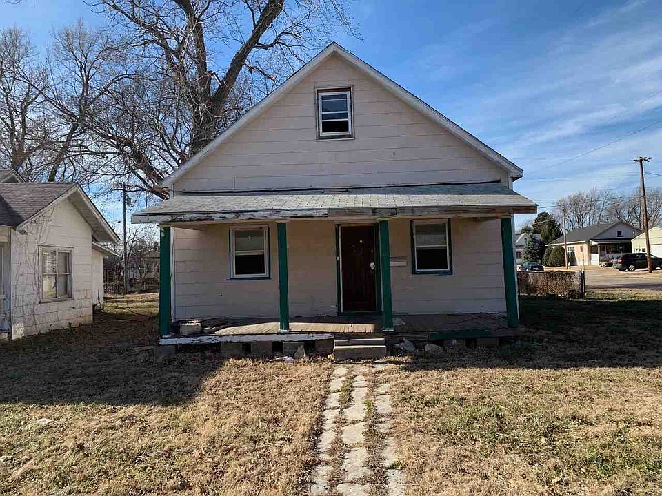 1st image of 145 N Residence St