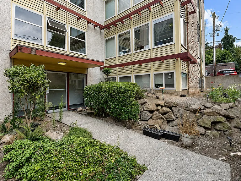 316 Bellevue Ave E #204 — Photo 11