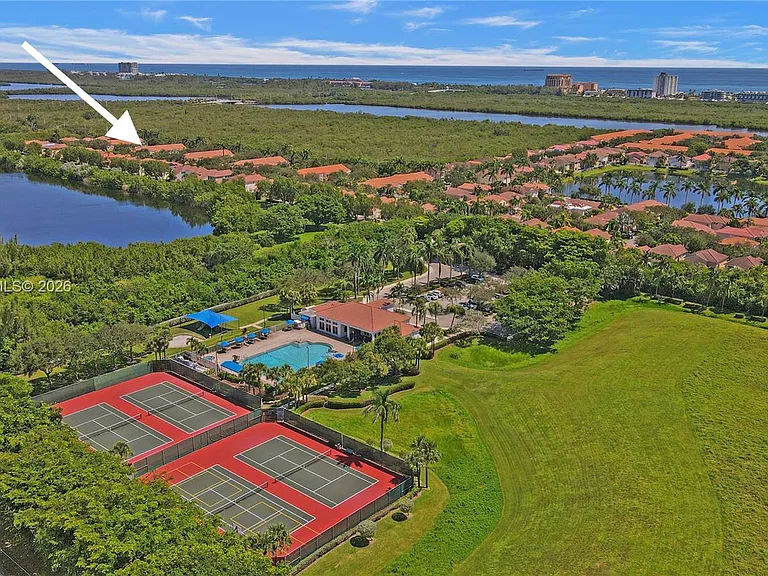 1130 Buttonwood Ln #- — Photo 42