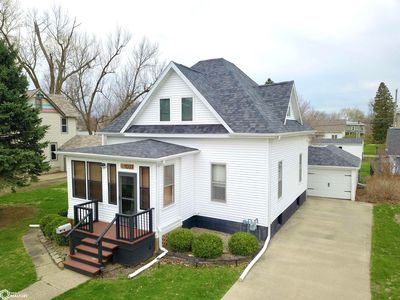 1027 Summer St, Grinnell, IA, 50112