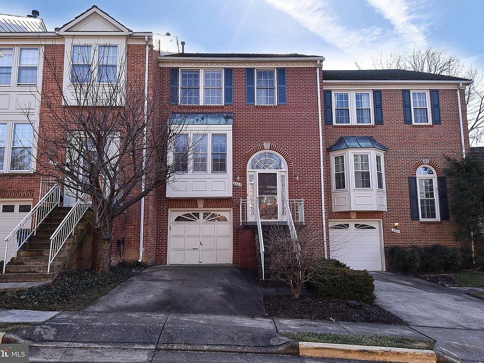1st image of 6305 Crooked Oak Ln
