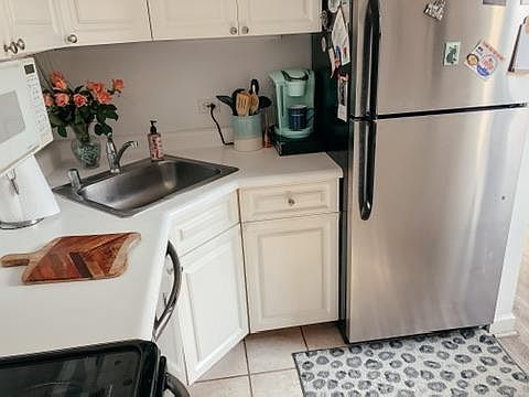 5th image of 3660 N Lake Shore Dr APT 1013
