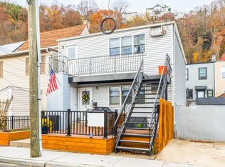54 Chestnut St, Weehawken, NJ 07086