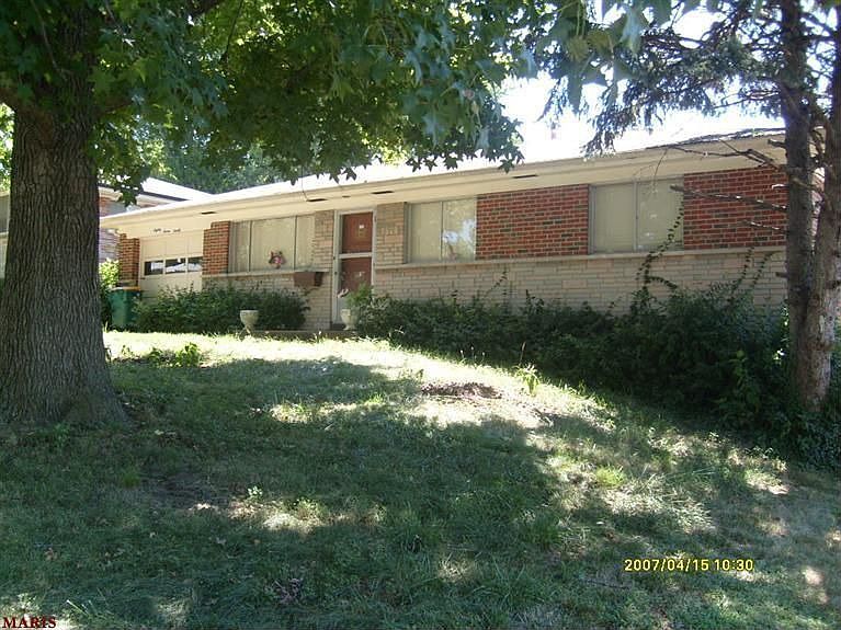 2nd image of 8790 Darnell Pl