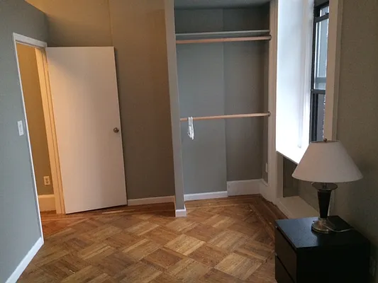 Rented by Easy Rental LLC | media 23