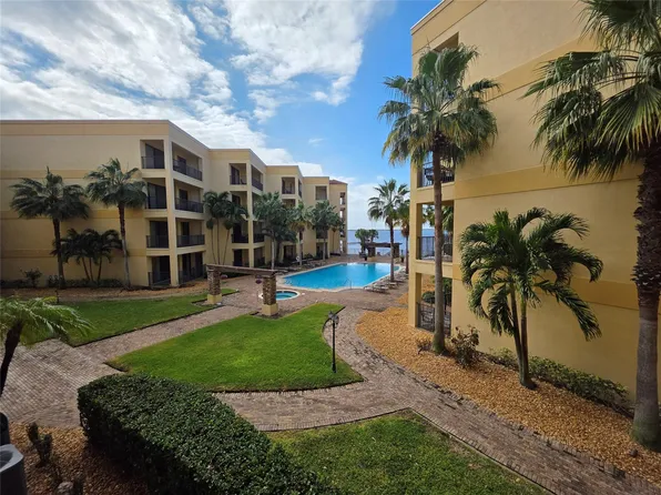 2351 Lakeview Drive #208, Sebring, FL 33870