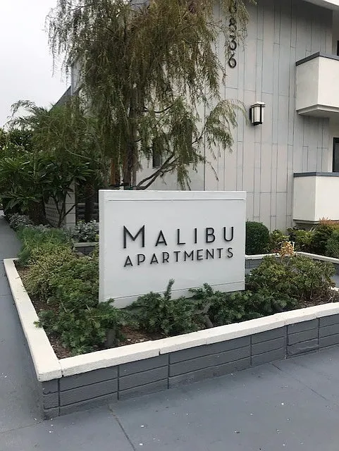 Malibu Apartments — Photo 1