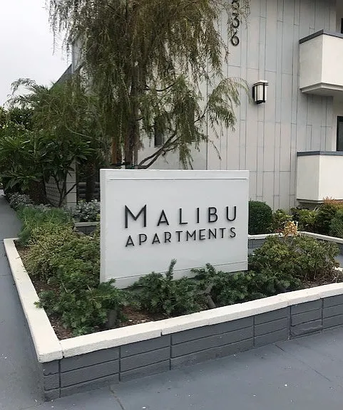 Malibu Apartments — Photo 1