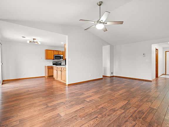 2nd image of 1065 Easy St Unit C