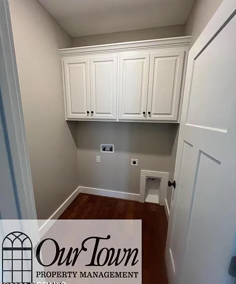 5115 Durban Dr N — Photo 5