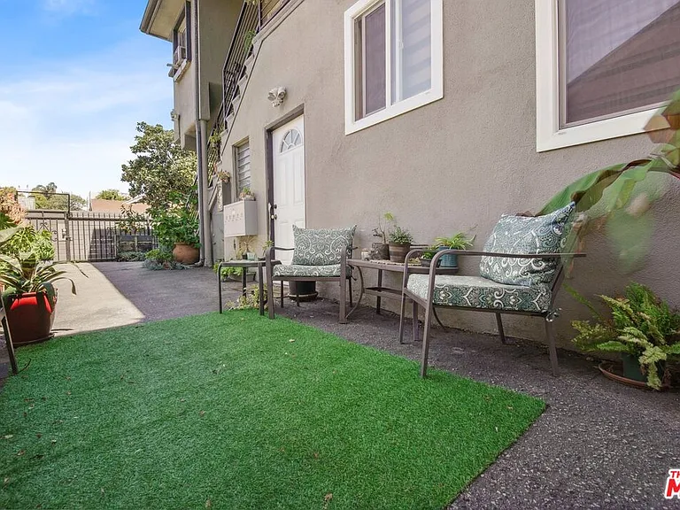 6612 De Longpre Ave #5 — Photo 18