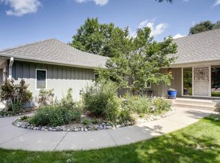 1670 Celia Rd, Mendota Heights, MN 55118
