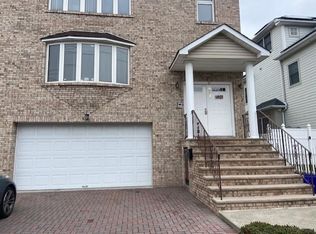 217 Van Buren St, Lyndhurst, NJ 07071