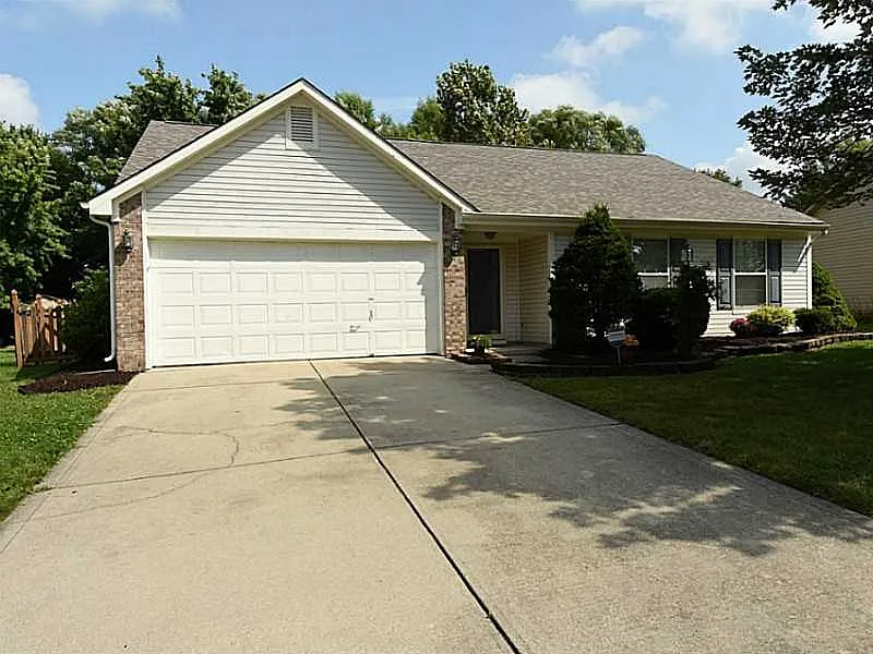 7853 Clearview Cir photo 1