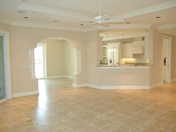 5th image of 104 Island Plantation Ter APT 104