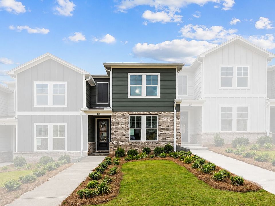 1st image of 526 Crown Dr