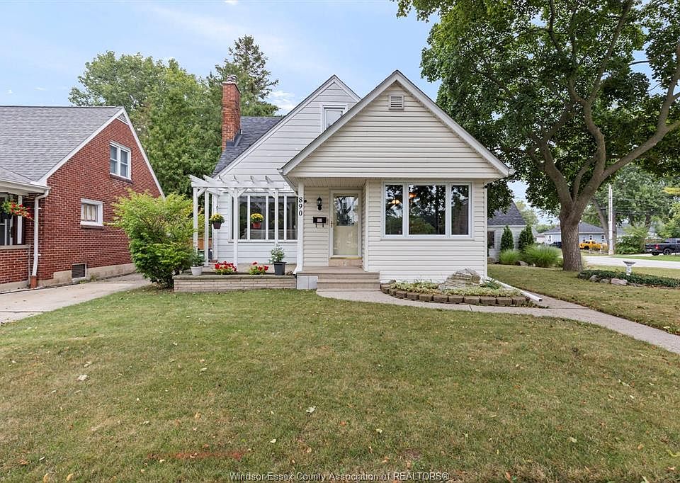1st image of 890 Glidden Ave