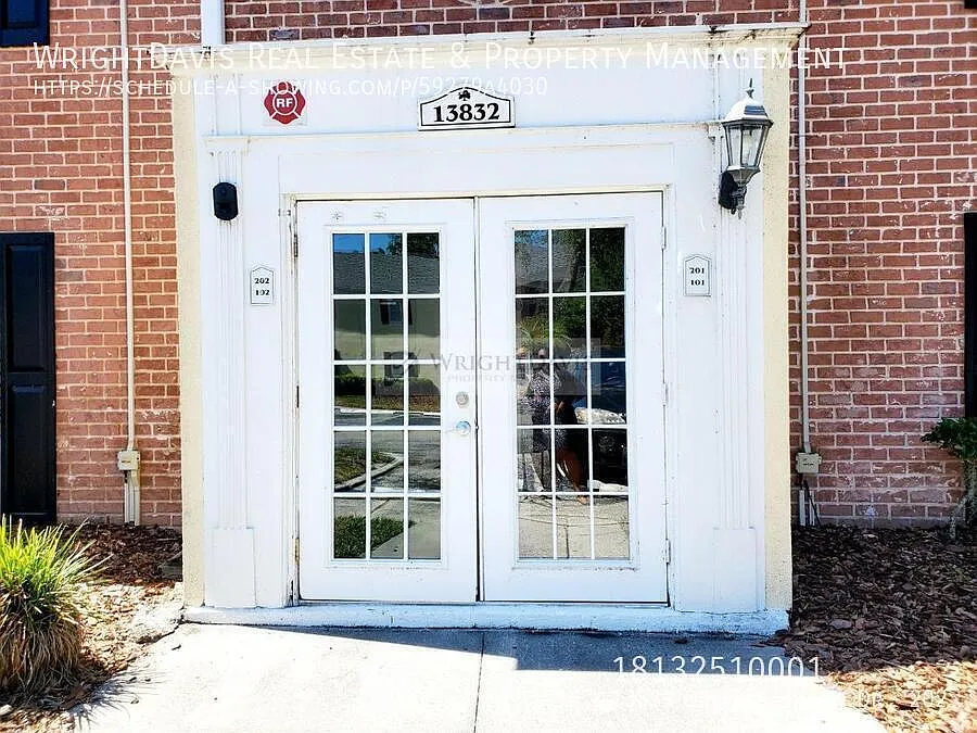 Building Photo - 13832 Orange Sunset Dr #202