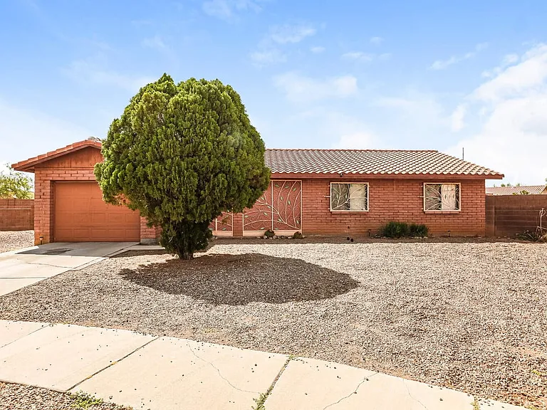 6428 S Buckaroo Loop — Photo 1