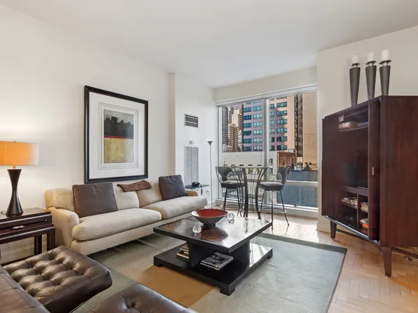 845 United Nations Plaza image 1 of 7