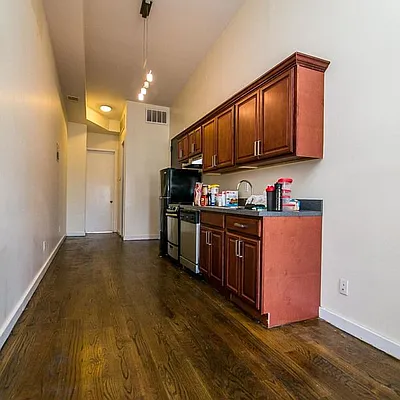 Rented by Nooklyn NYC LLC | media 9