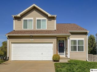 16142 Willow St, Omaha, NE 68136