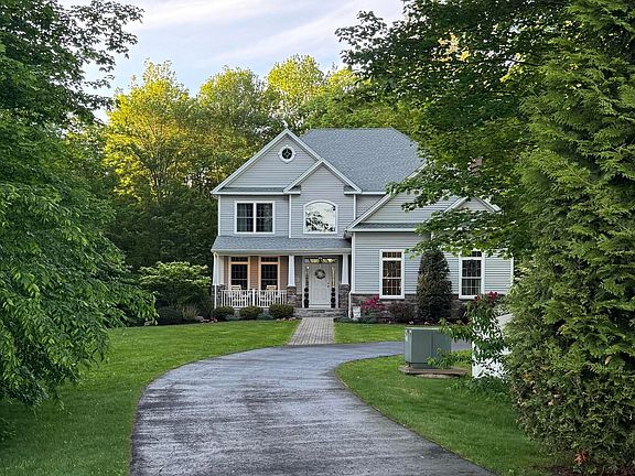 2nd image of 96 Empress Drive