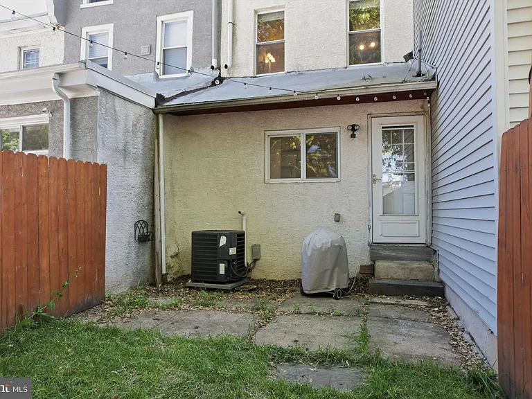 4834 Ogle St — Photo 28