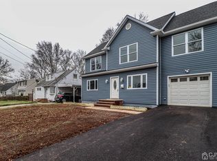 42 Morgan Dr, Edison, NJ 08817