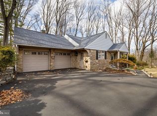 406 Custis Rd, Glenside, PA 19038