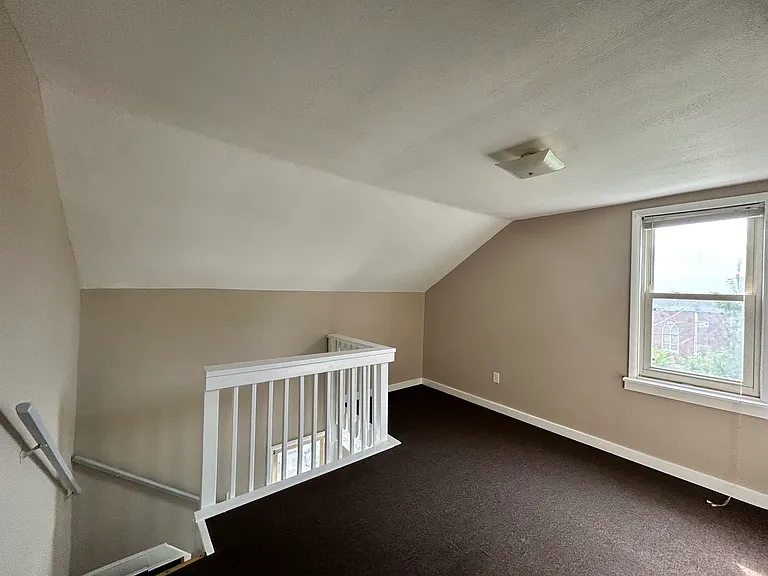 133 Springdale St — Photo 5