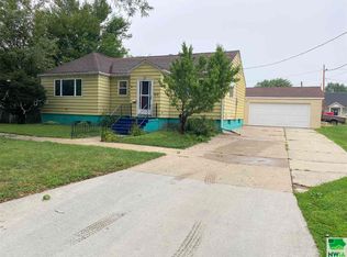 315 W 7th St, Storm Lake, IA 50588