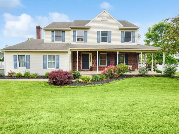 2613 Lynnwood Dr, Nazareth, PA 18064