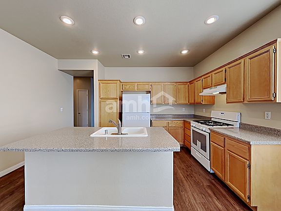 3rd image of 7947 Palace Monaco Ave