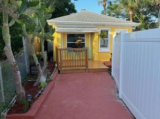 352 Pelican Ave, Daytona Beach, FL 32118