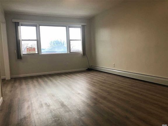 3rd image of 61-43 165th St #61-43
