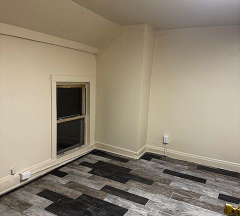 5th image of 134 Hawley St #2