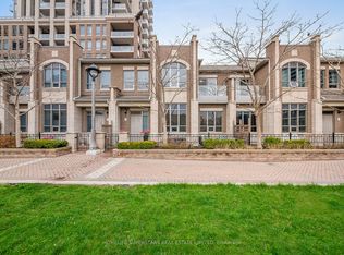 388 Prince Of Wales Dr #TOWNHOUSE 107, Mississauga, ON L5B 0A1