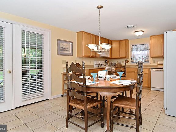 5th image of 23219 Boat Dock Ct W