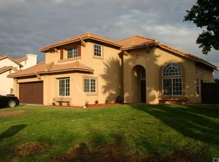 3513 N Silver Berry Dr, Rialto, CA 92377