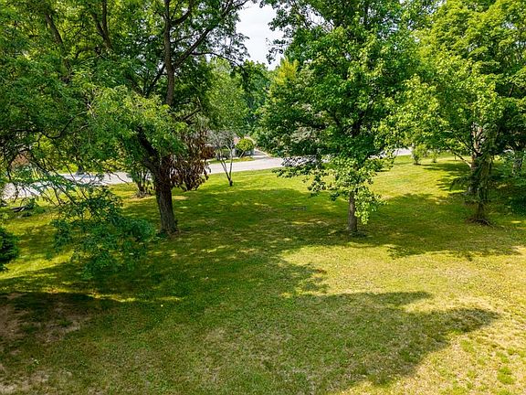 4th image of Midway Dr