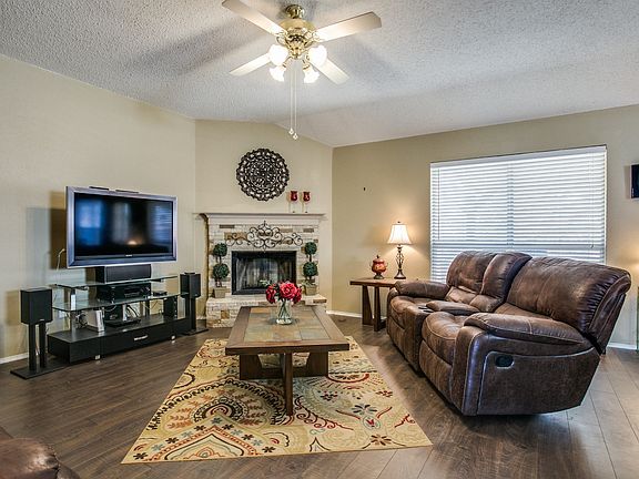 2nd image of 6703 Clear Creek Dr