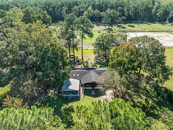 2nd image of 224 Bluebird Ln