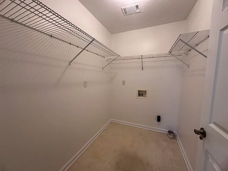 301 Hazelnut Dr — Photo 8