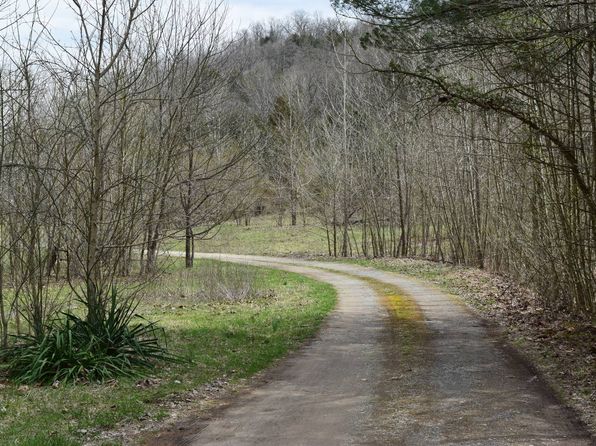 8686 E Doe Run Rd, Madison, IN 47250