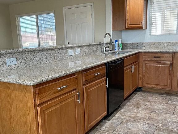 4th image of 2130 Sahara Dr APT 4