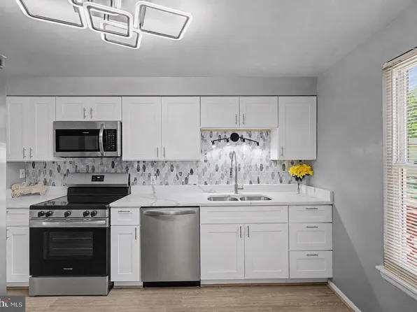 958 Edmund St, Aberdeen, MD 21001