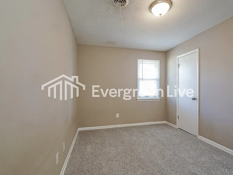 2211 Buckingham Dr — Photo 14