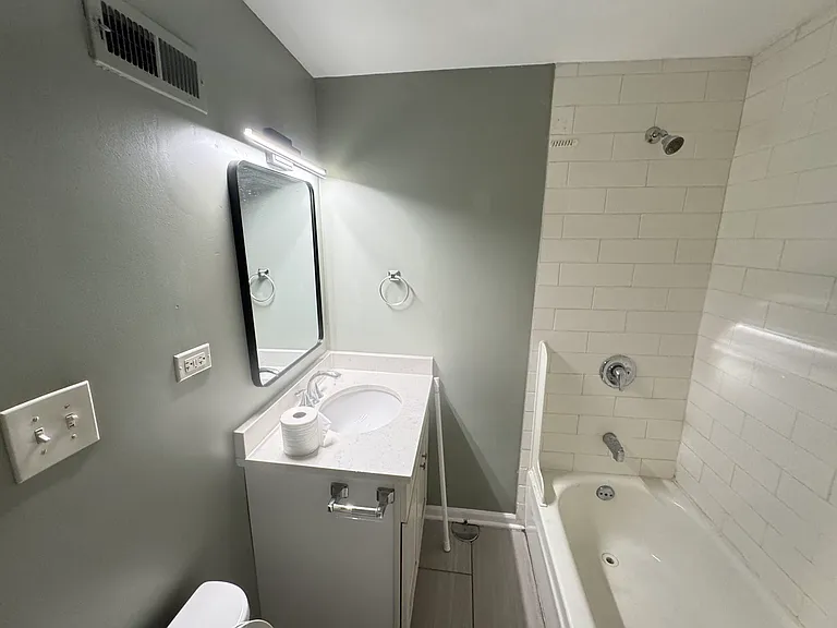 2545 N Springfield Ave #2 — Photo 9