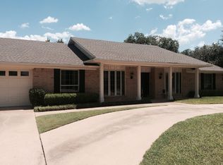 504 N Parkridge Dr, Mansfield, TX 76063